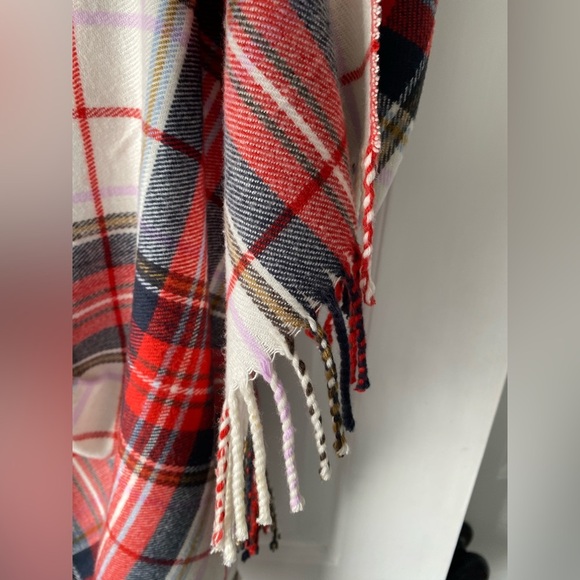 Plaid Soft Winter Scarf - Picture 3 of 5